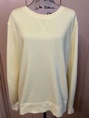 Amazon Essentials Women's Crewneck Sweater in Pale Yellow